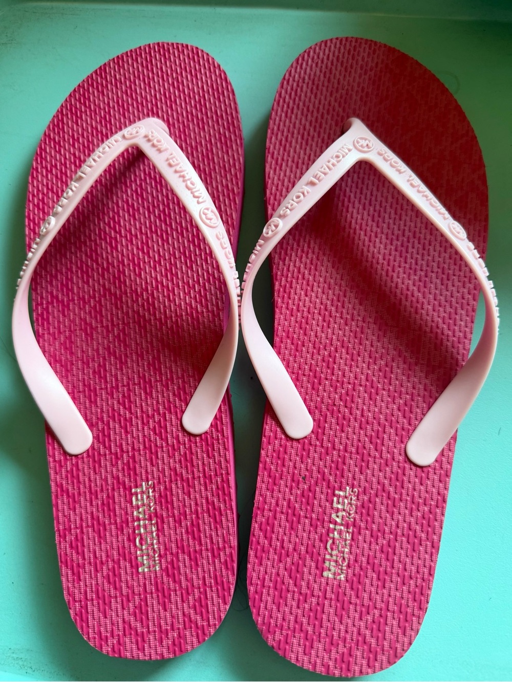Michael Kors slip on Flip Flops Sandals Pink like new used once